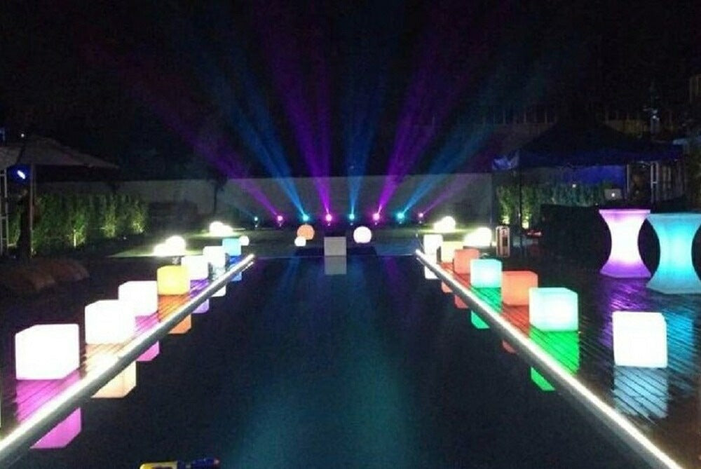 光るスツール LED 椅子 キューブ 充電式 リモコン操作 【リモコンには単4電池2本が必要です】 40x40x40cm