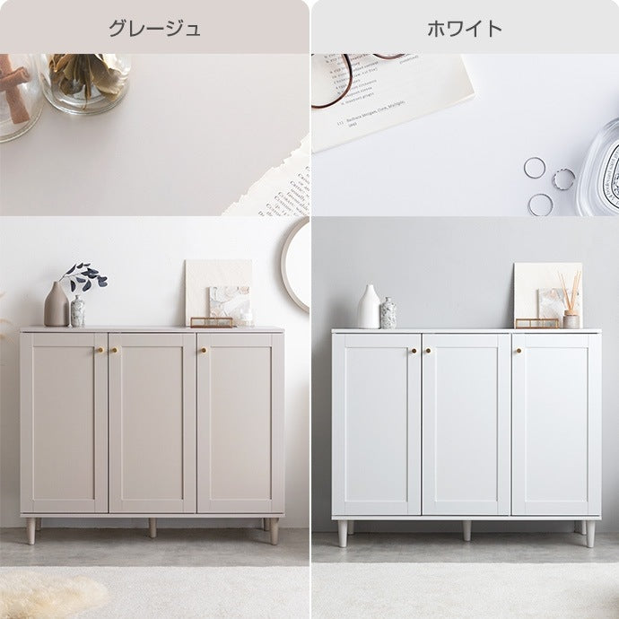 3枚扉キャビネット 框デザイン 幅110cmワイド 可動棚 ゴールド取っ手 コード穴付き